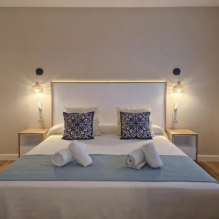Bodegón Hotel *